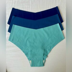 Set of Three Seamless Underwear in Blue Tones M